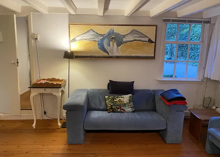 In Near The 度假居 *